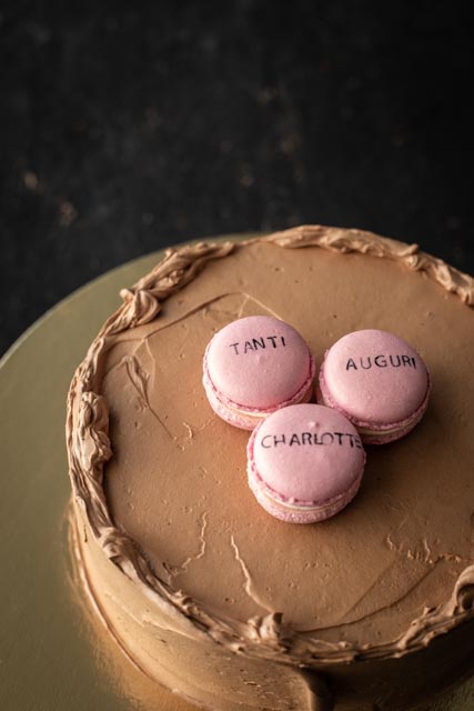 Say Signature Cake with Macarons